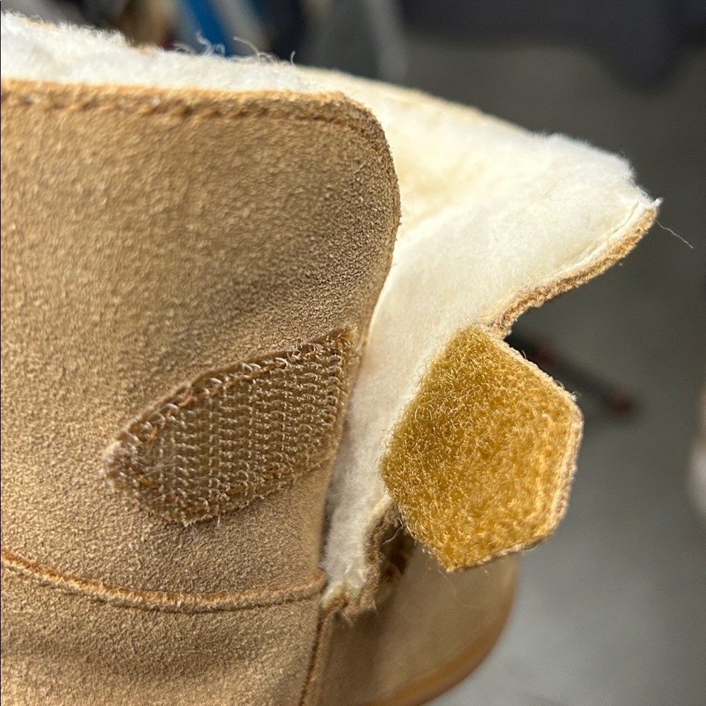 Toddler UGG Boots - Picture 10 of 15